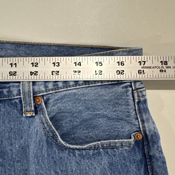 Levis 501 Jeans Mens 34x30 Blue Original Straight Fit Mid Rise Medium Wash Denim - Picture 7 of 11